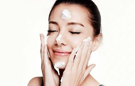 Quando é a hora de lavar o rosto com sabão?