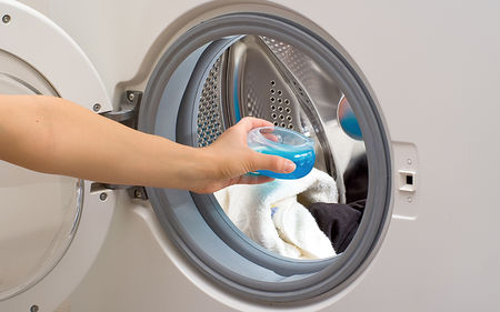 A diferença entre líquido para lavar roupa e sabão em pó